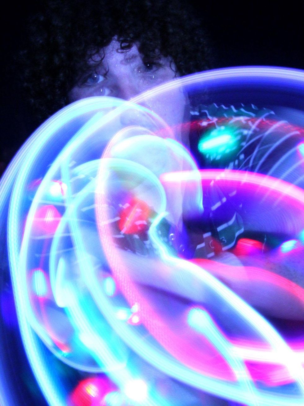 05, IdentityFest, Light Gloves