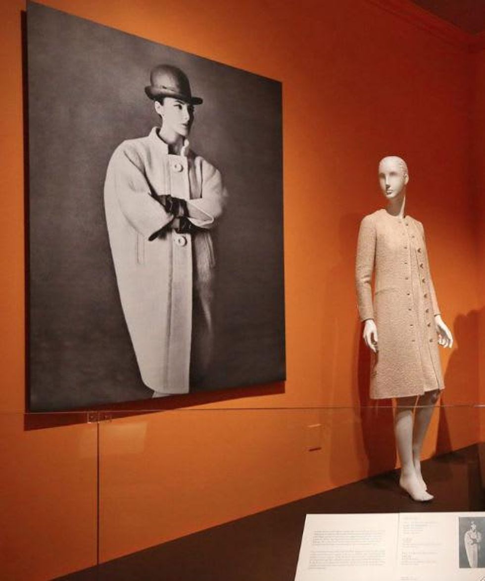 1 Clinton Foundation Oscar de la Renta exhibit coat photo