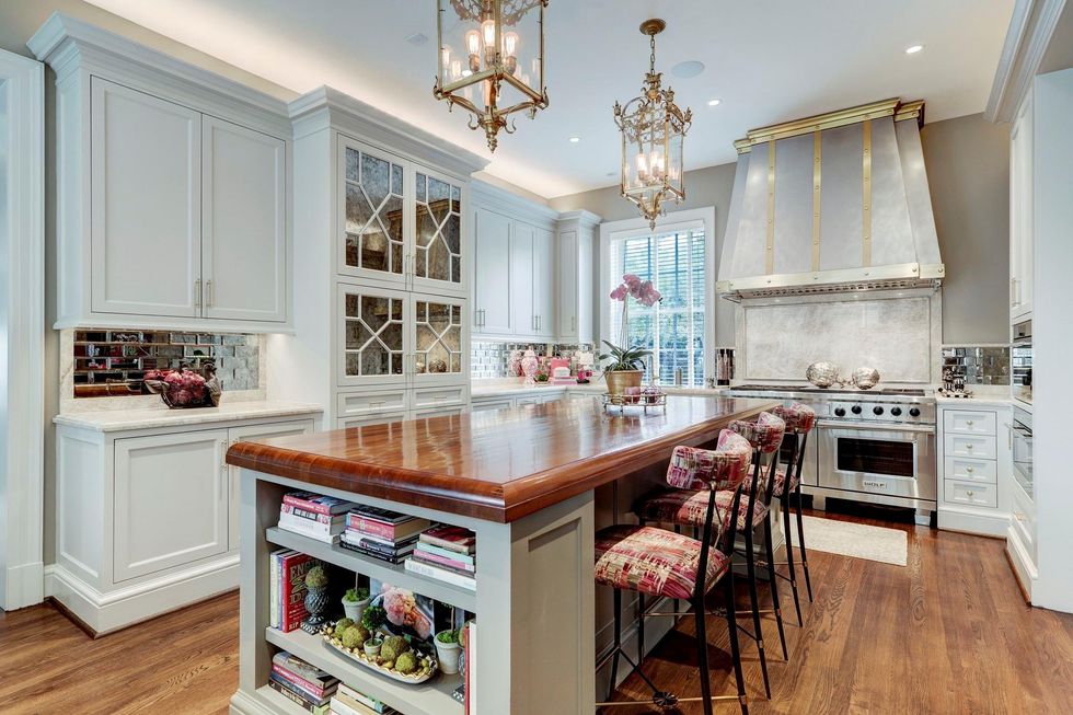 1 Longfellow Lane Houston