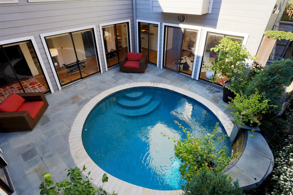 1 On the Market 1812 Bissonnet St. January 2015