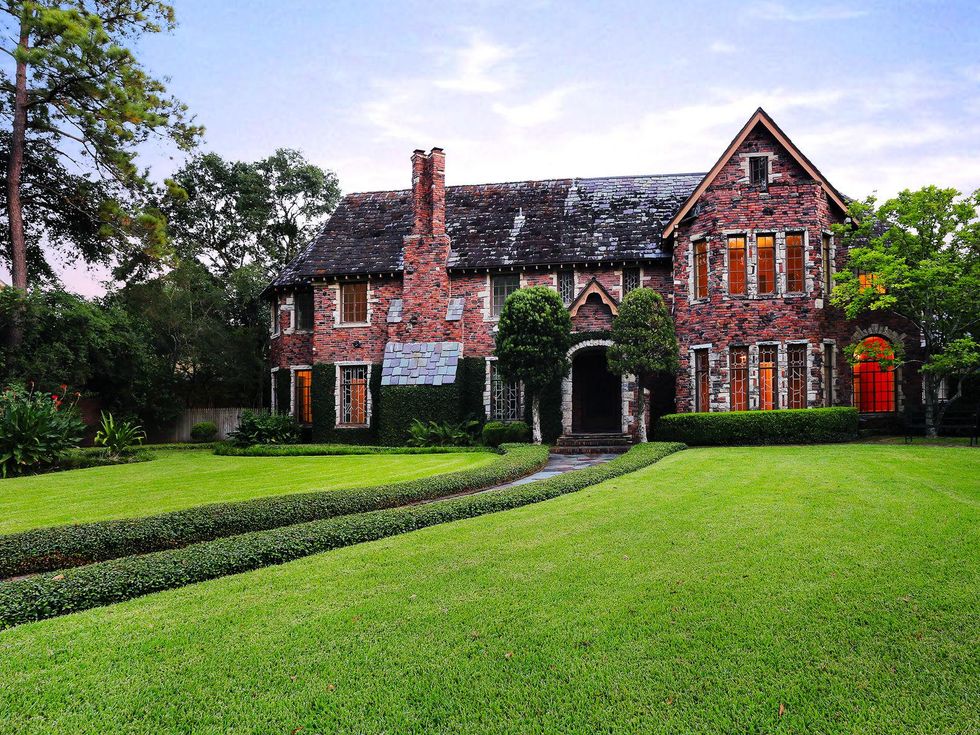 1 On the Market 3375 Del Monte Drive February 2015