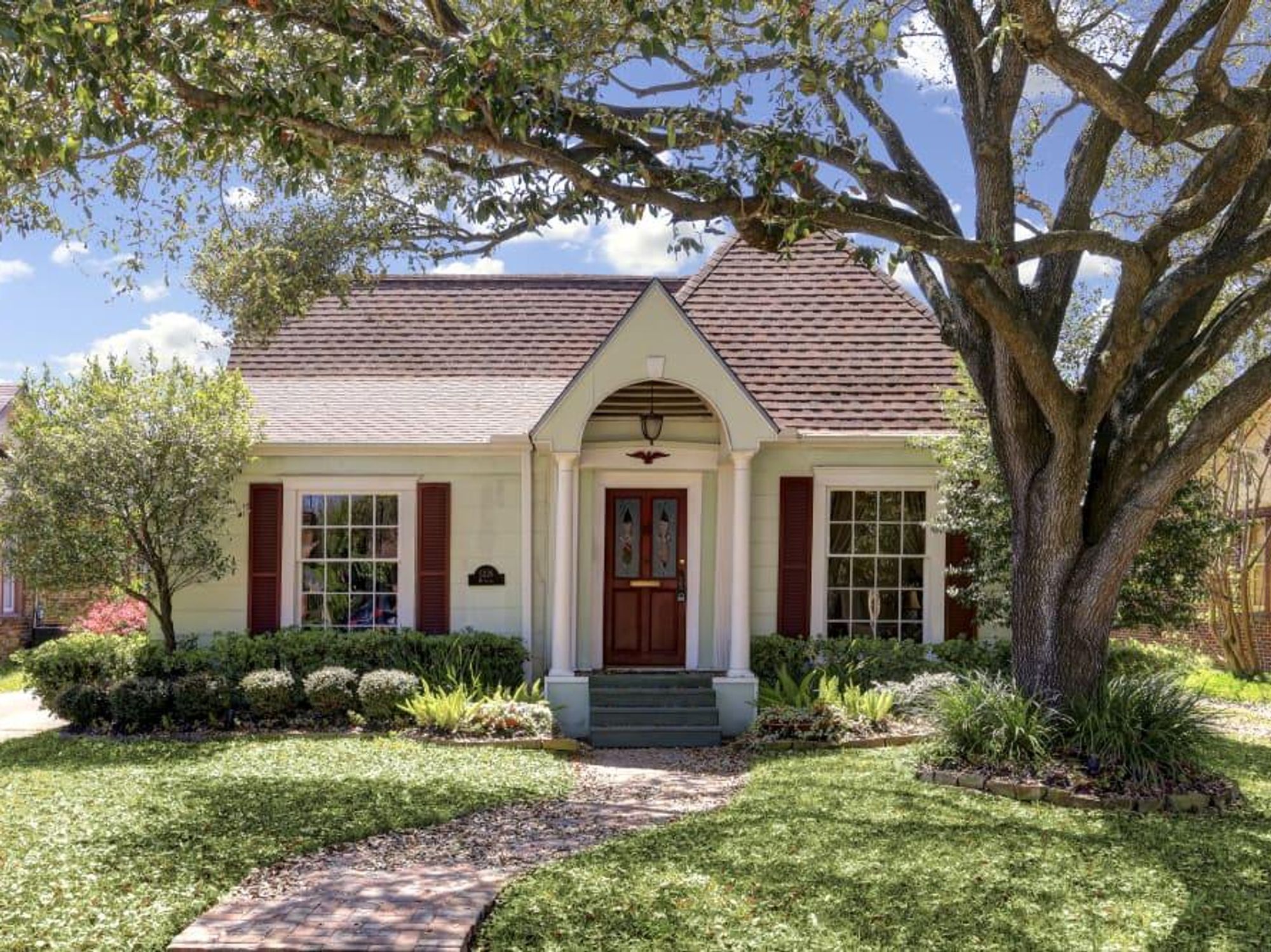 1 On the Market 5226 Mulford St. March 2015