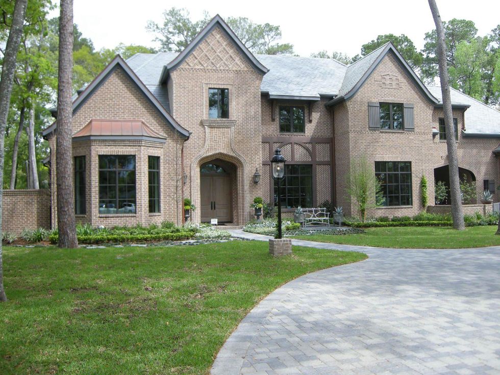 1 On the Market 622 Saddlewood April 2014