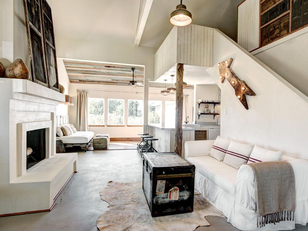 1 The Vintage Round Top house March 2014