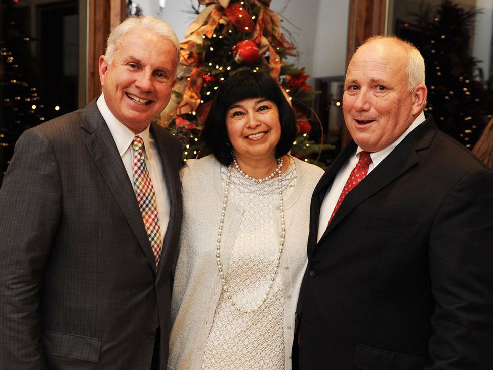 10 Mark Wallace, from left, with Amy and Dr. Charles Hankins at the Texas Children's Hospital Woodlands dinner December 2013