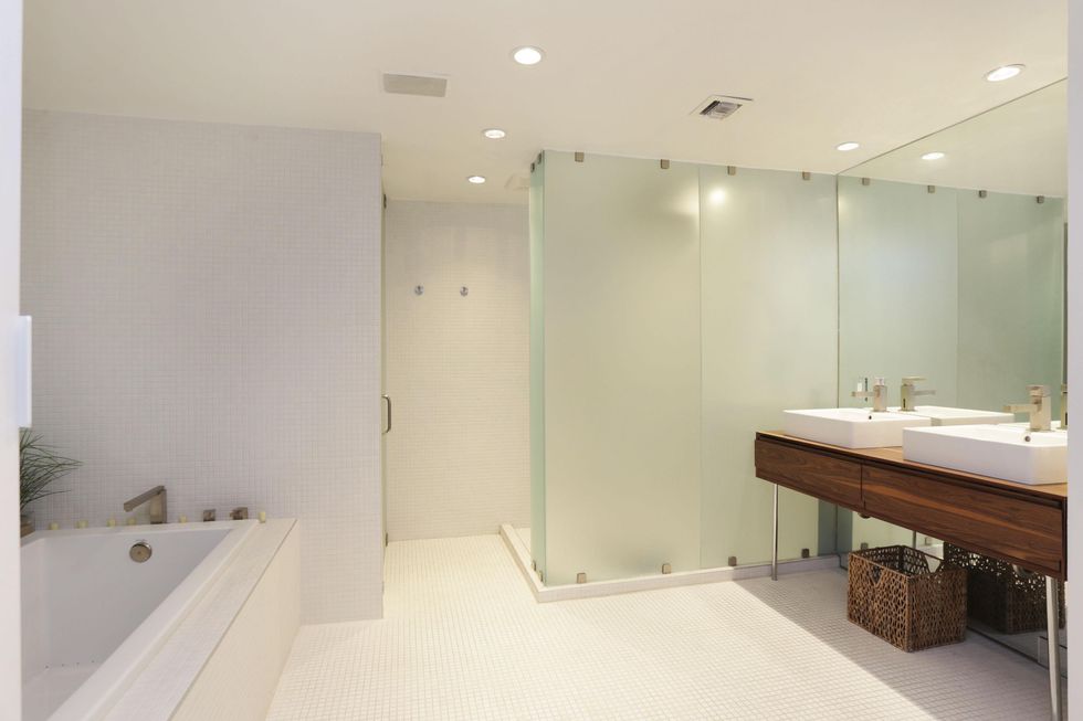10 On the Market 21 Briar Hollow 802 penthouse with rooftop garden June 2014 master bath