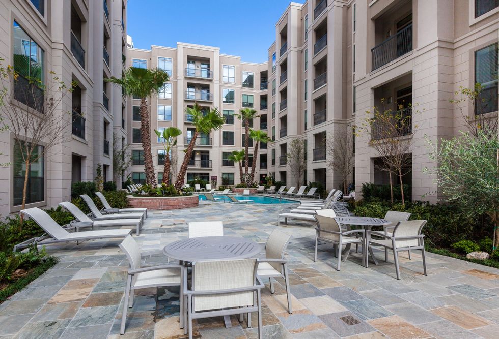 10 On the Market 2900 W. Dallas St. February 2014