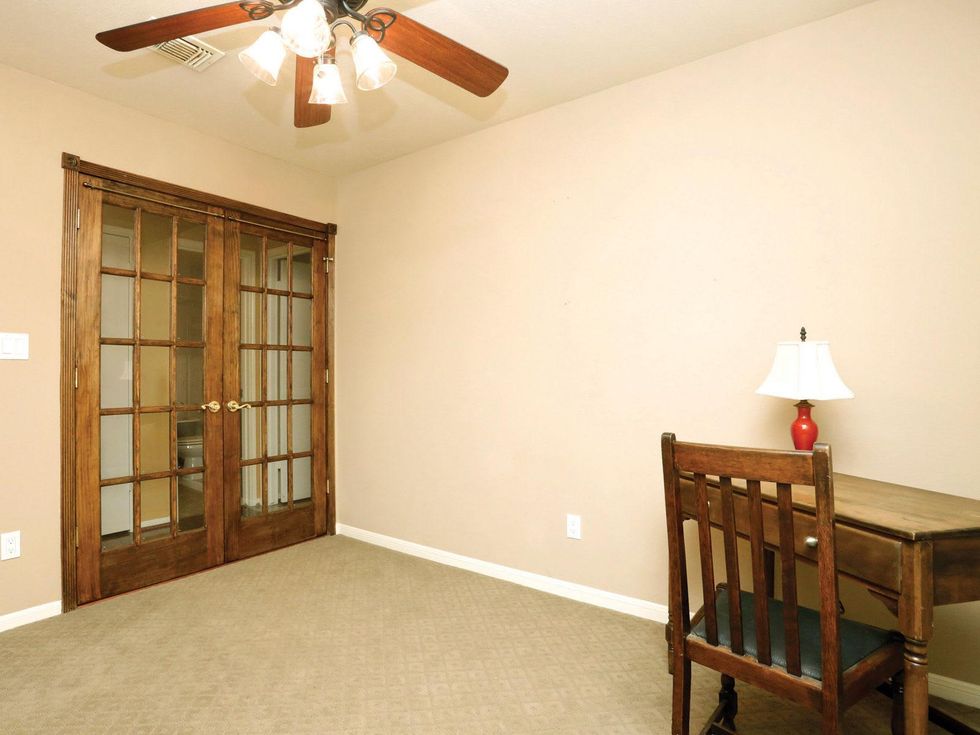 10 On the Market 39 Cottage Grove place The Woodlands April 2014