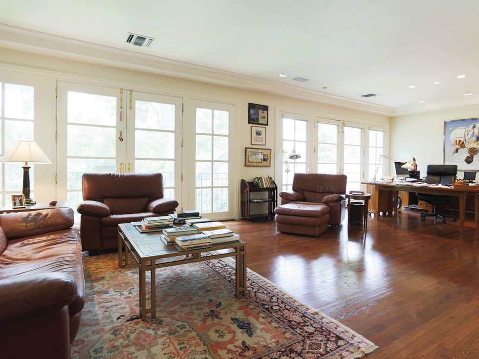 10 On the Market 3940 Inverness Drive February 2014