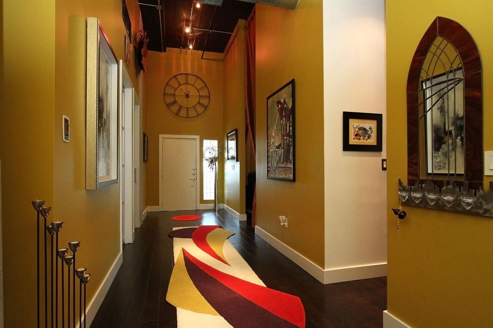 10 On the Market Bagby 2000 Unit 15400 March 2014