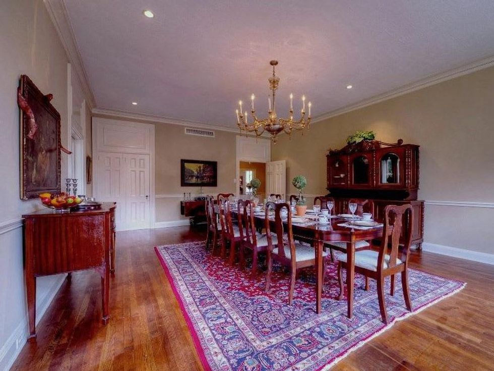 10 On the Market Hobby Manor at 2115 Glen Haven Blvd. October 2013 dining room