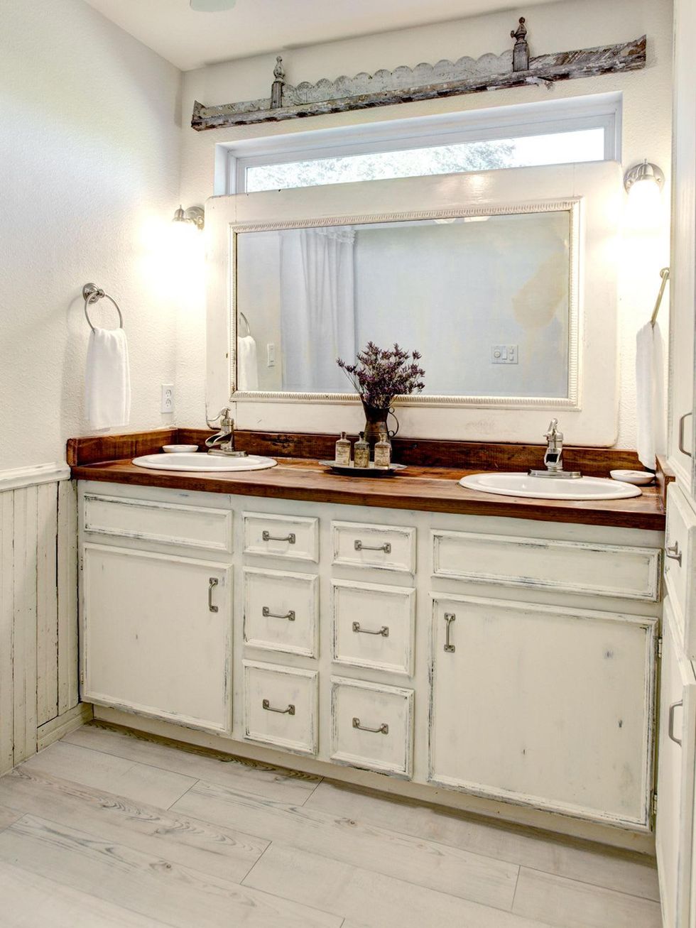 10 The Vintage Round Top house March 2014