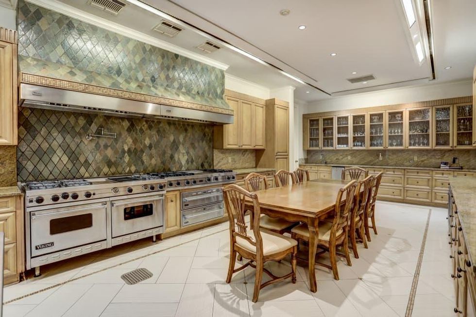 1000 Kirby Drive River Oaks