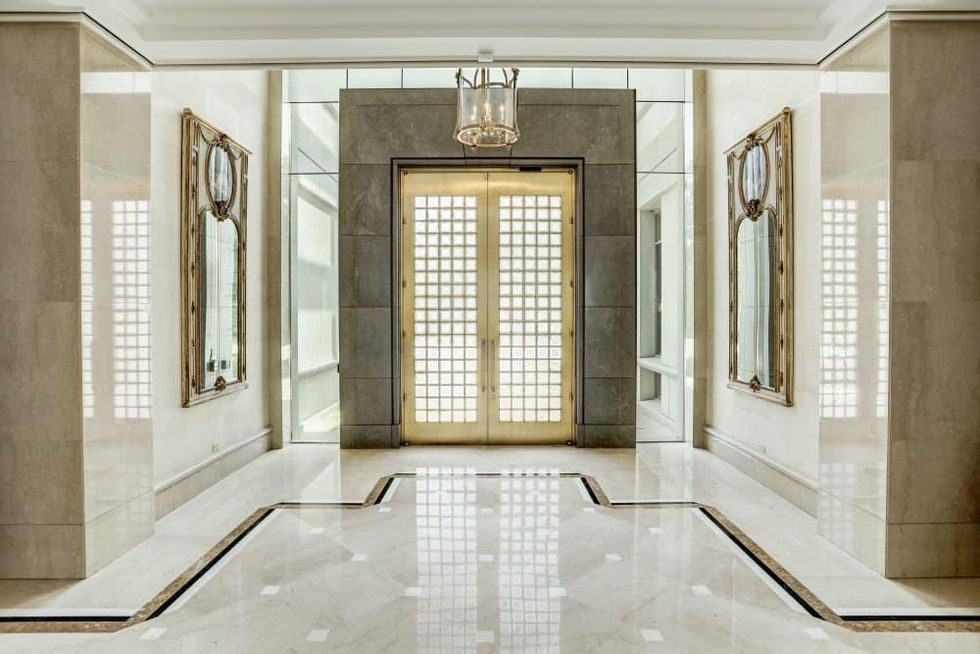 1000 Kirby Drive River Oaks