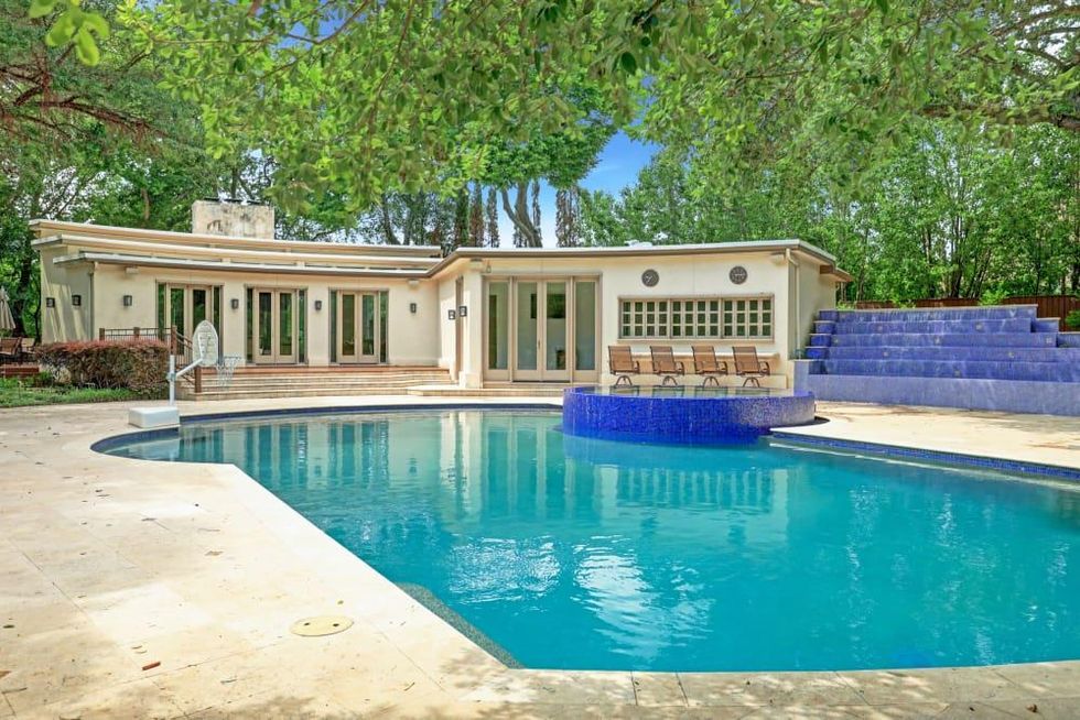 1000 Kirby Drive River Oaks