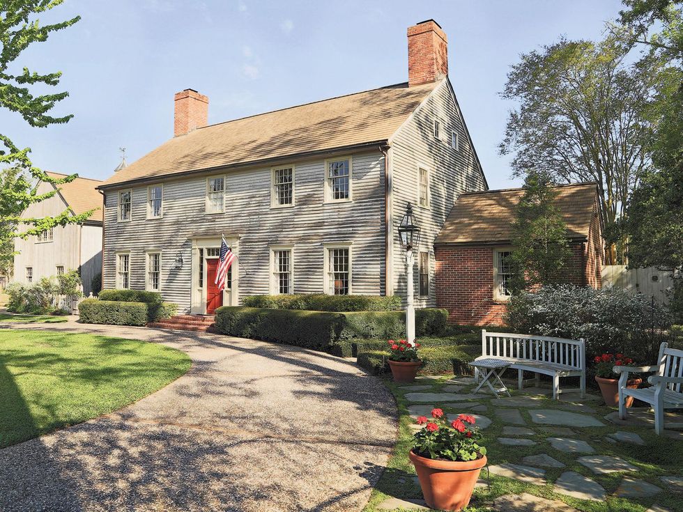 102 On the Market 11030 Greenbay St. April 2014