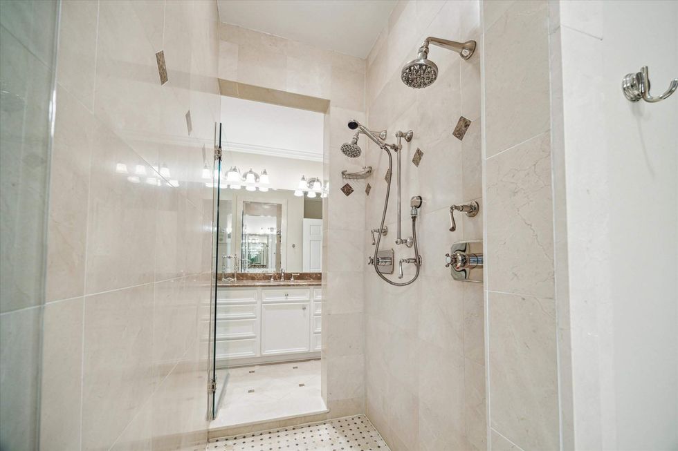 10235 Pineland Walter Bering