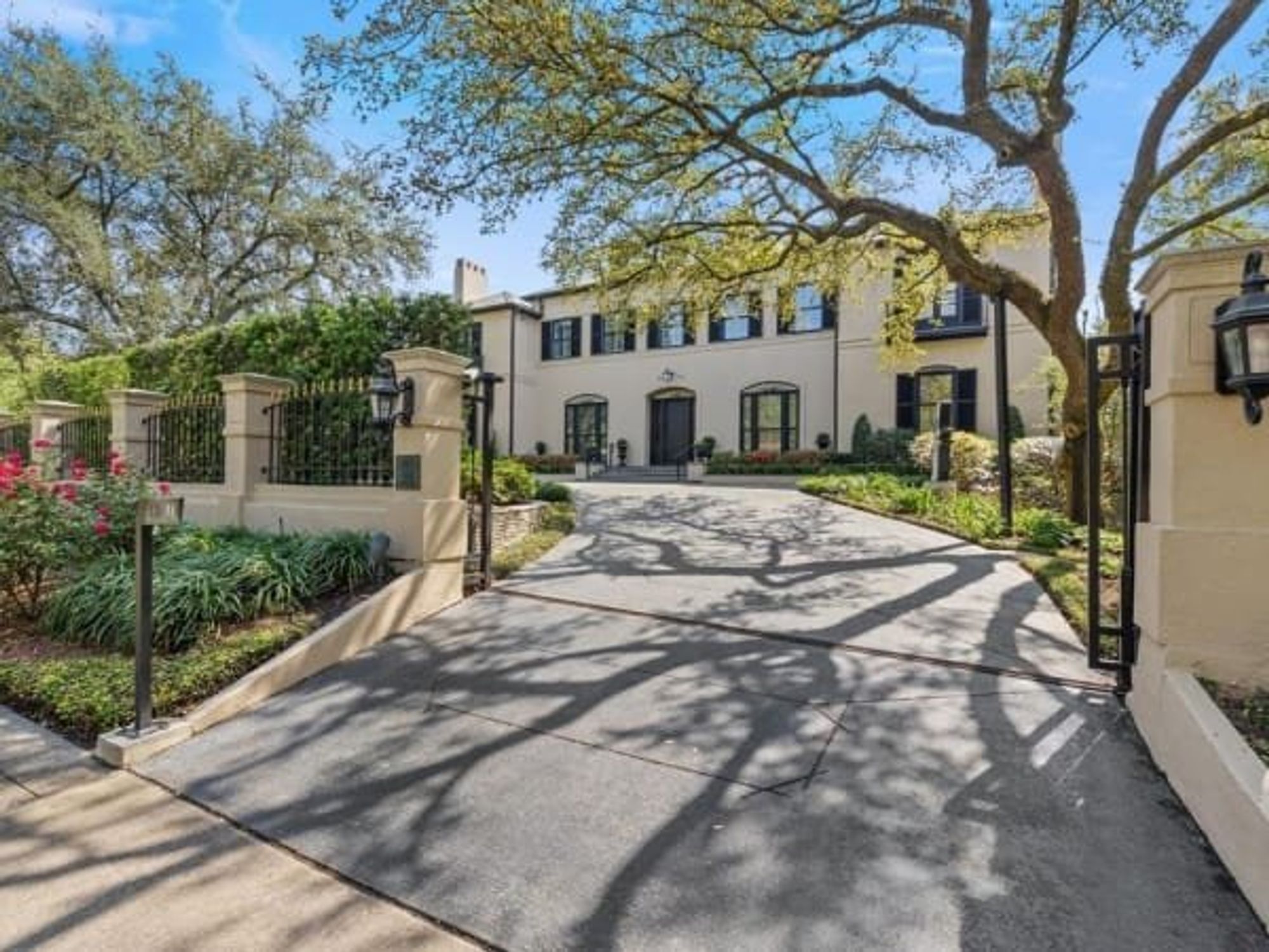 1069 Kirby Drive, River Oaks, Houston real estate