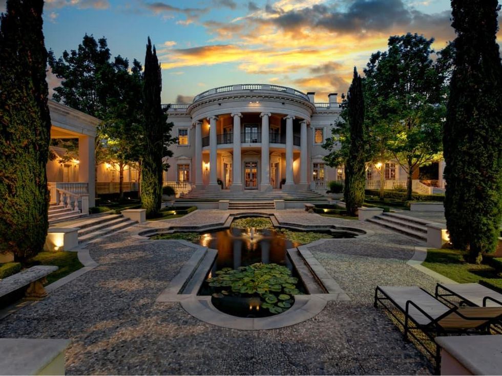 10777 Strait Ln, Dallas White House