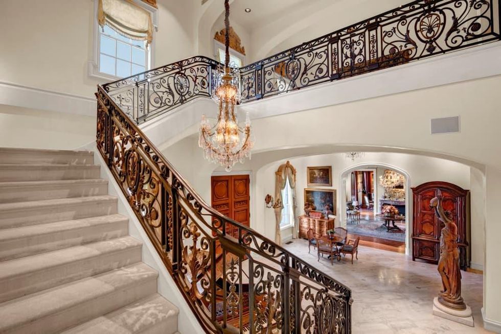 10777 Strait Ln, Dallas White House