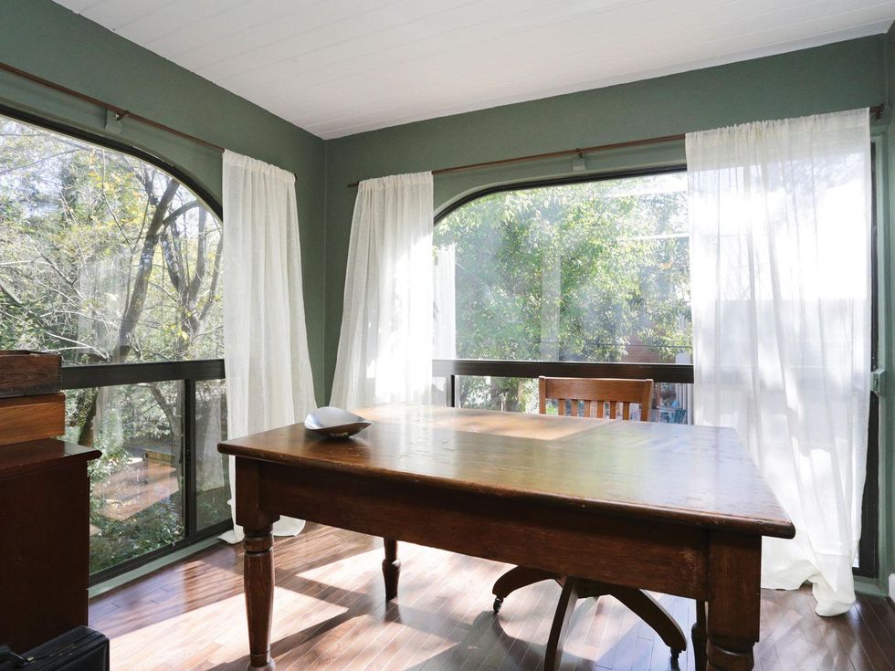 11 On the Market 2205 Tangley St. January 2015