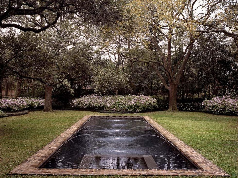 11 On the Market 3 Remington Lane John Staub April 2014 grounds