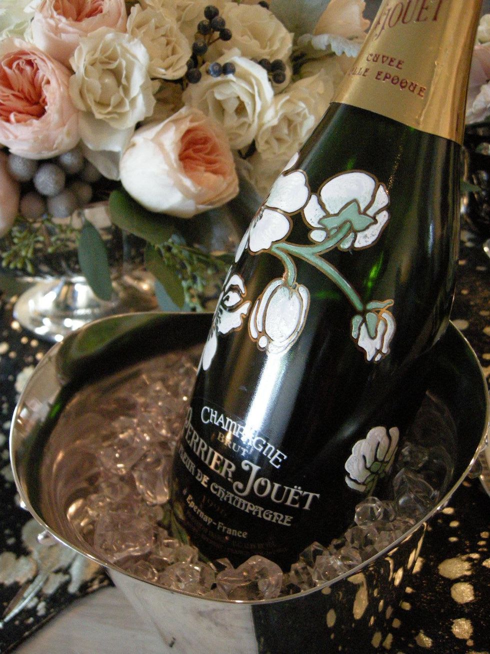 12 Deck the Tables at The Houston Design Center December 2013