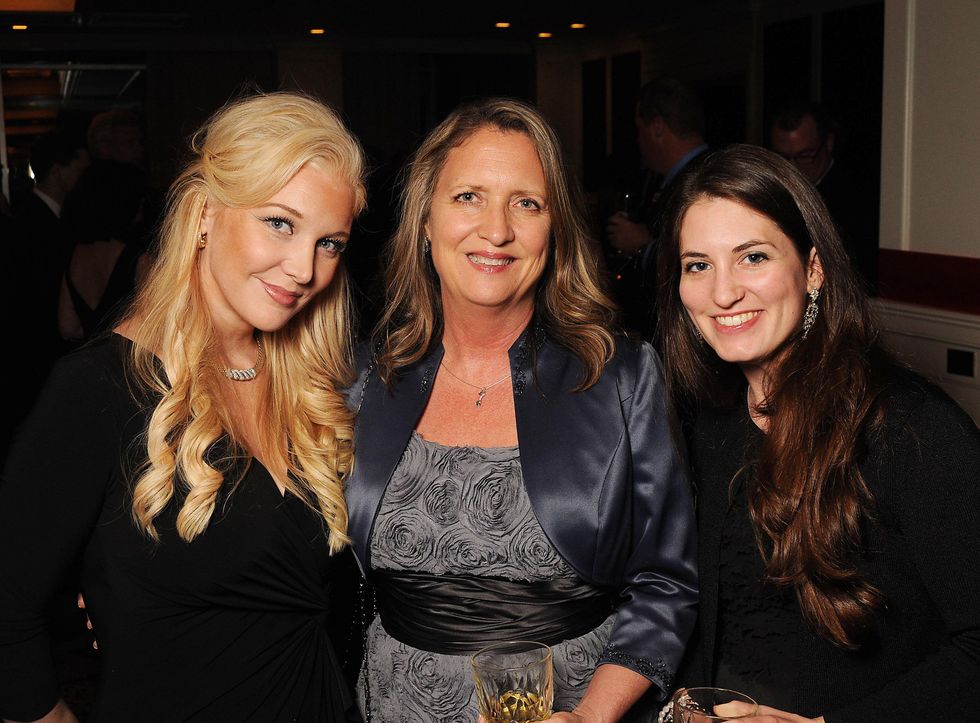 12 Magan M. Hunt, from left, Lynn Birdwell and Megan O\u2019Sullivan at the Petroleum Club of Houston Grand Opening Celebration February 2015