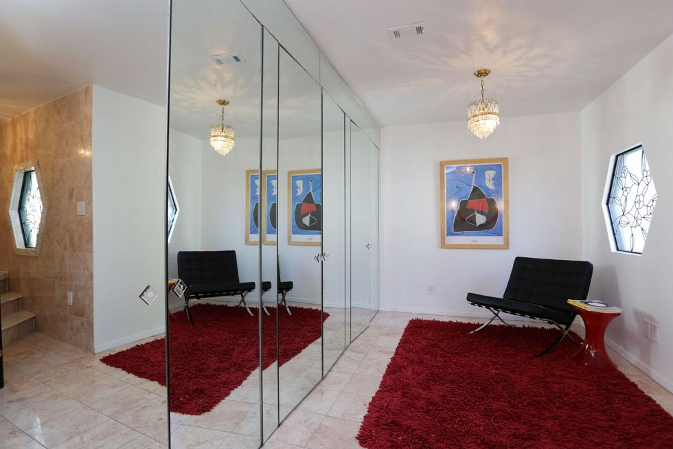 12 On the Market 1812 Bissonnet St. January 2015