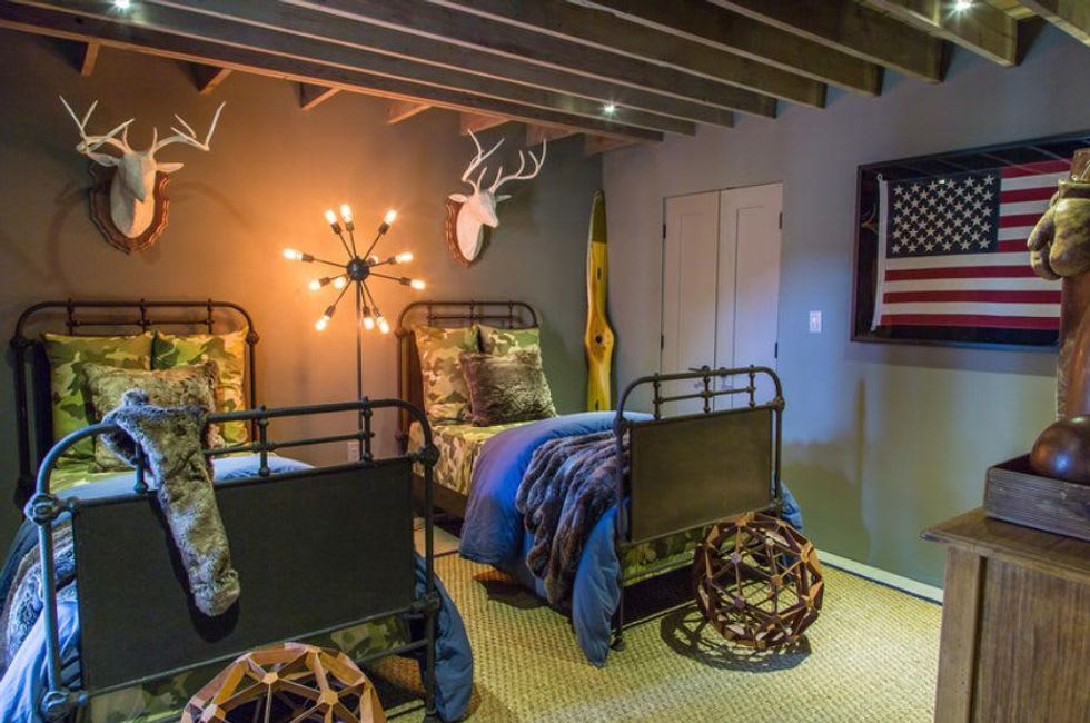 12 On the Market 3606 Sun Valley Drive February 2015