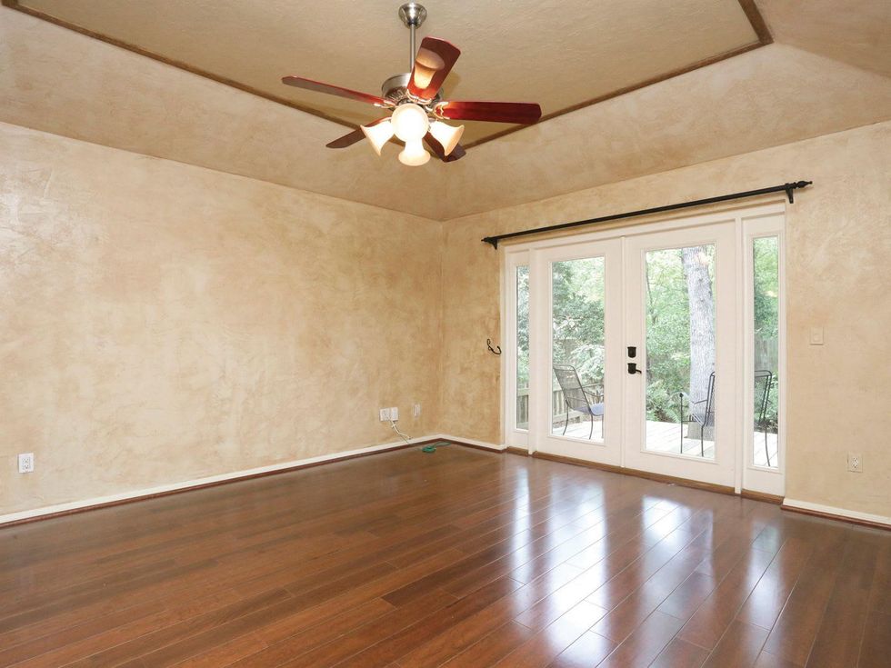 12 On the Market 39 Cottage Grove place The Woodlands April 2014