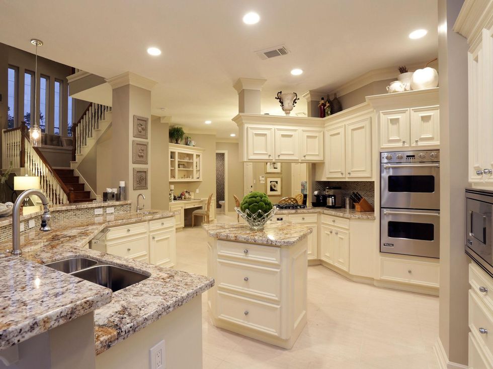 12 On the Market 7 Saddlewood Estates December 2013