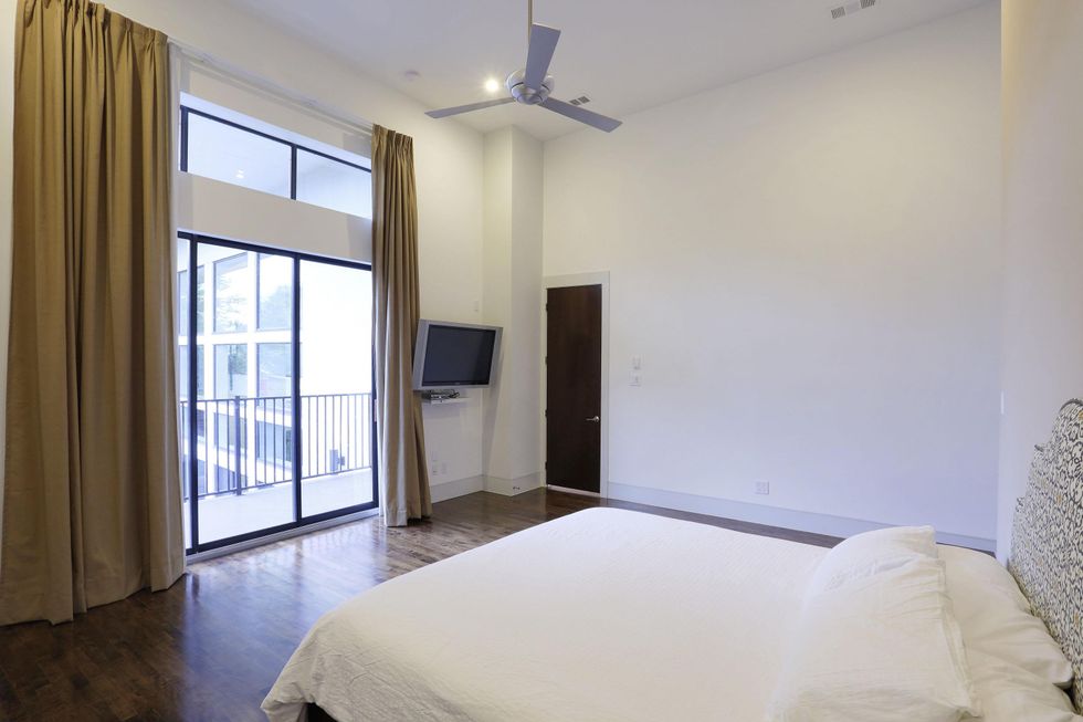 12 On the Market 734 E. 8th St. Houston Heights March 2015