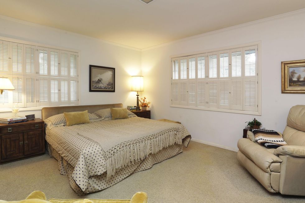 12 On the Market mid-mod ranch-style house in Brookshire 6th and Purdy streets September 2014