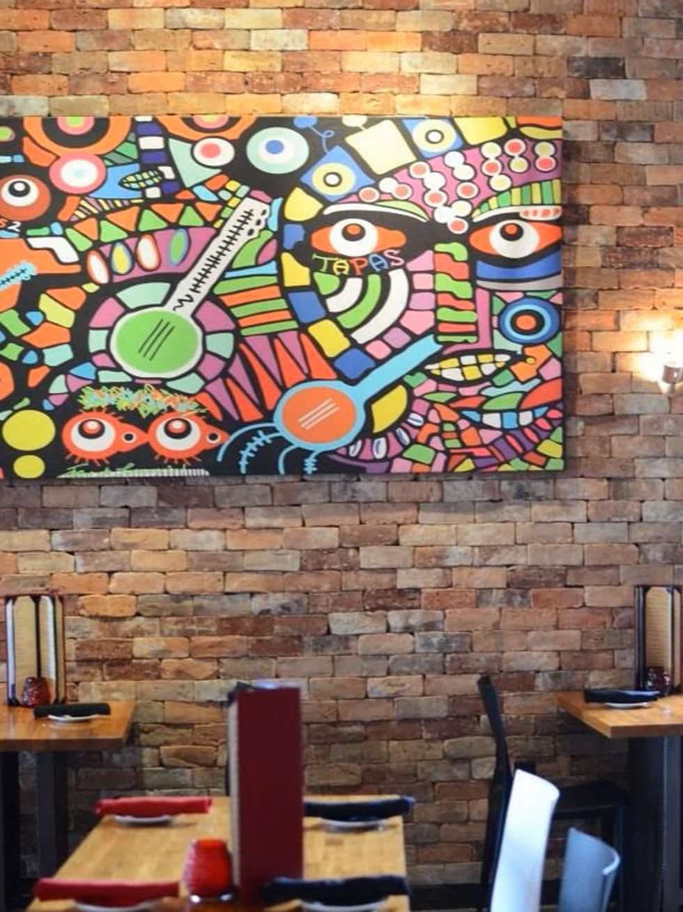 1252 Tapas Bar Uptown Park mural