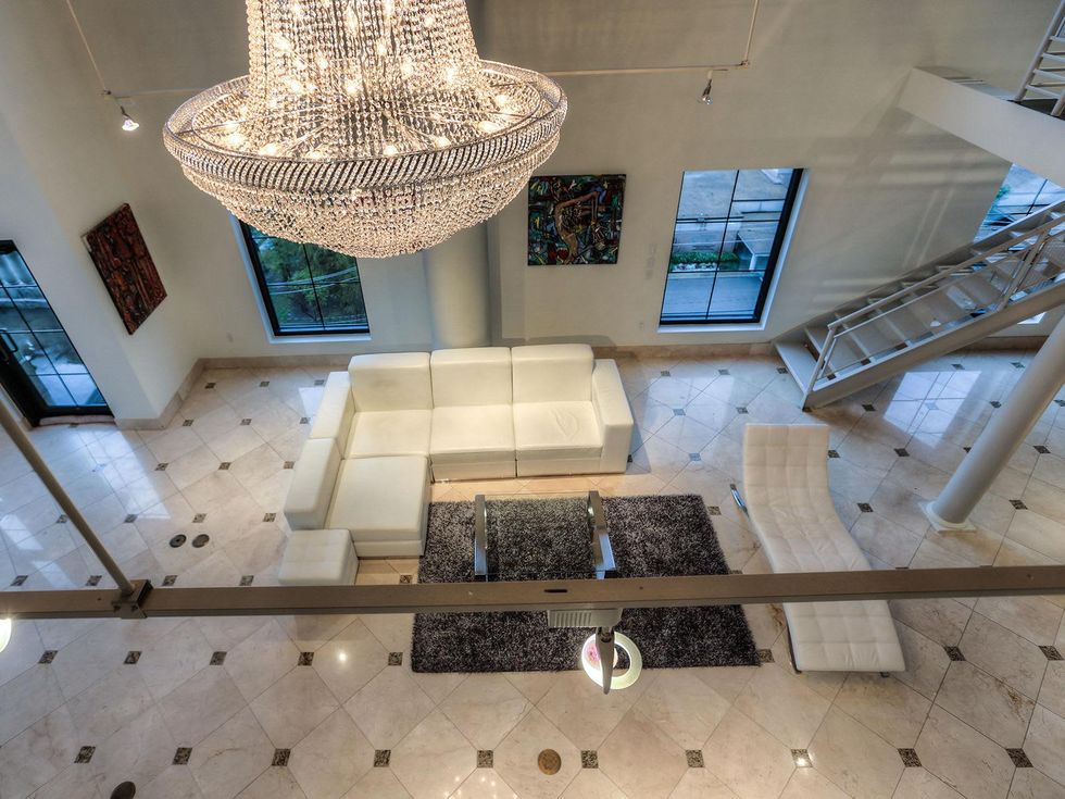 13 On the Market 1005 S. Shepherd Dr. No. 814 penthouse May 2014