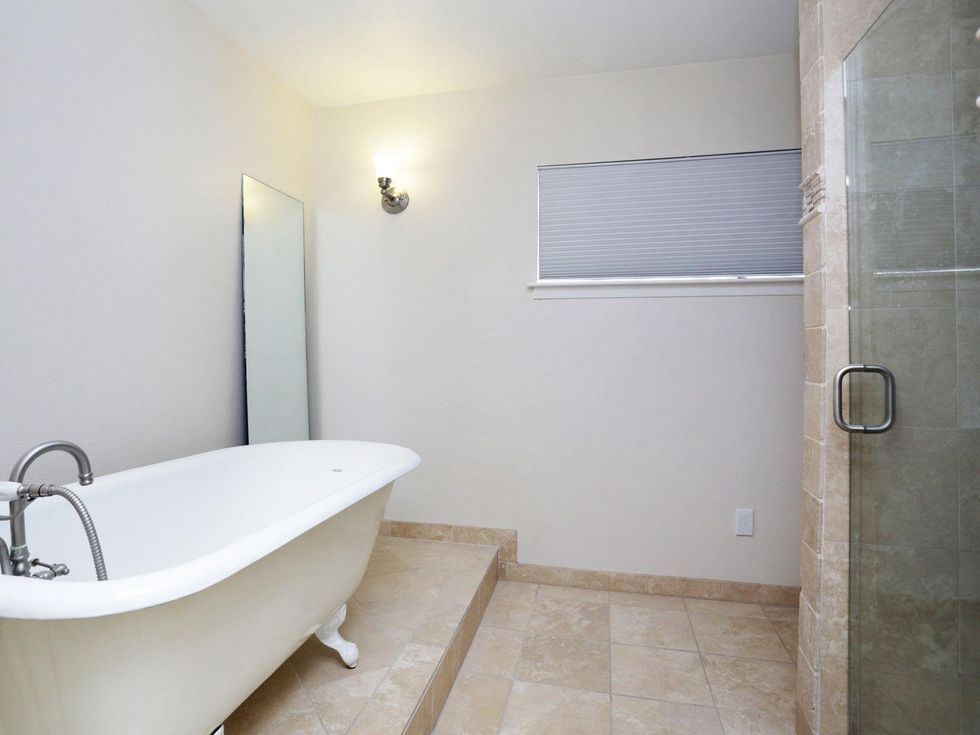 13 On the Market 2205 Tangley St. January 2015