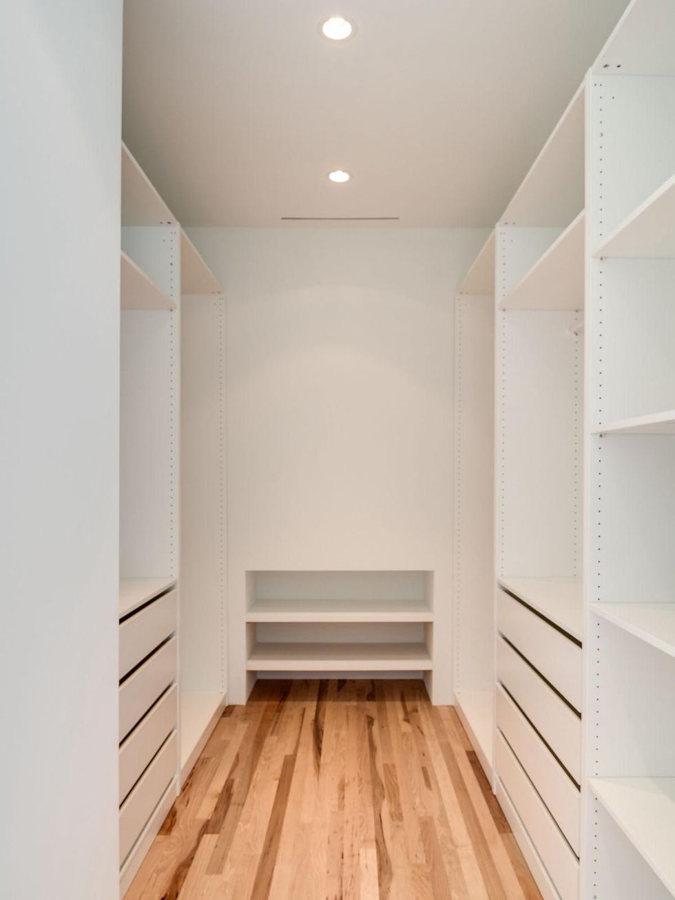 EaDo's sleek living? A striking $550,000 minimalist home offers a ...
