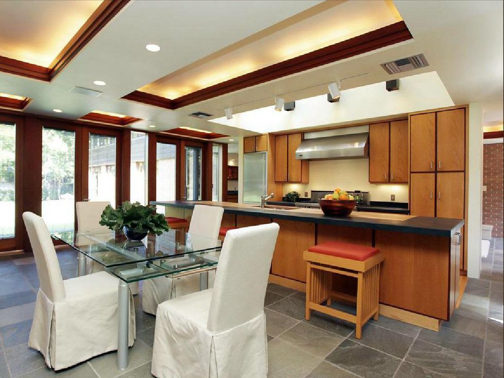 13 Shelby On the Market 5477 Doliver Drive July 2013 kitchen and breakfast table