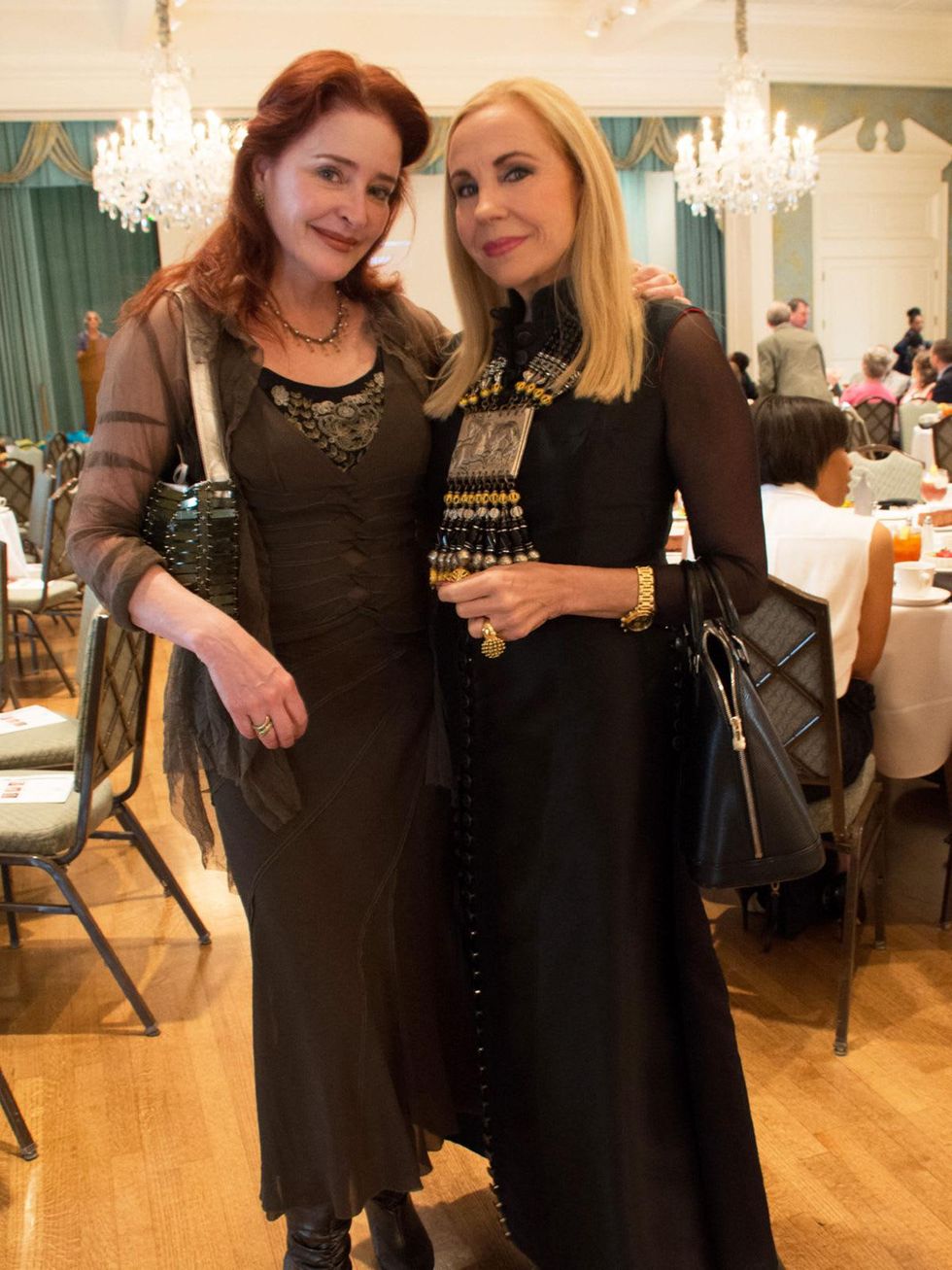 14-19 Kimberly Gremillion, left, and Carolyn Farb at the Community Artists\u2019 Collective\u2019s luncheon September 2014