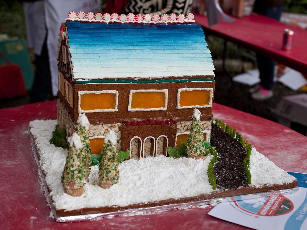14 Annual AIA Gingerbread build-off December 2013 Best Traditional_PDR with The Classic