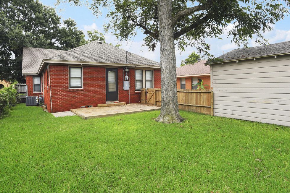 14 On the Market 1108 Wyatt St. October 2014