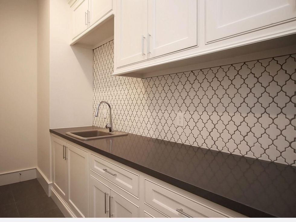 14 On the Market 1302 Milford December 2014 second floor utility room