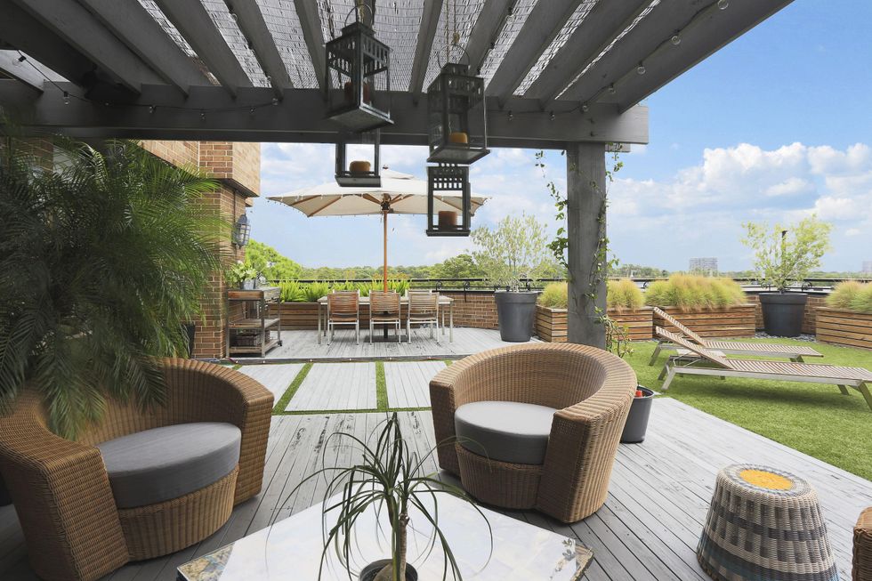 14 On the Market 21 Briar Hollow 802 penthouse with rooftop garden June 2014 terrace