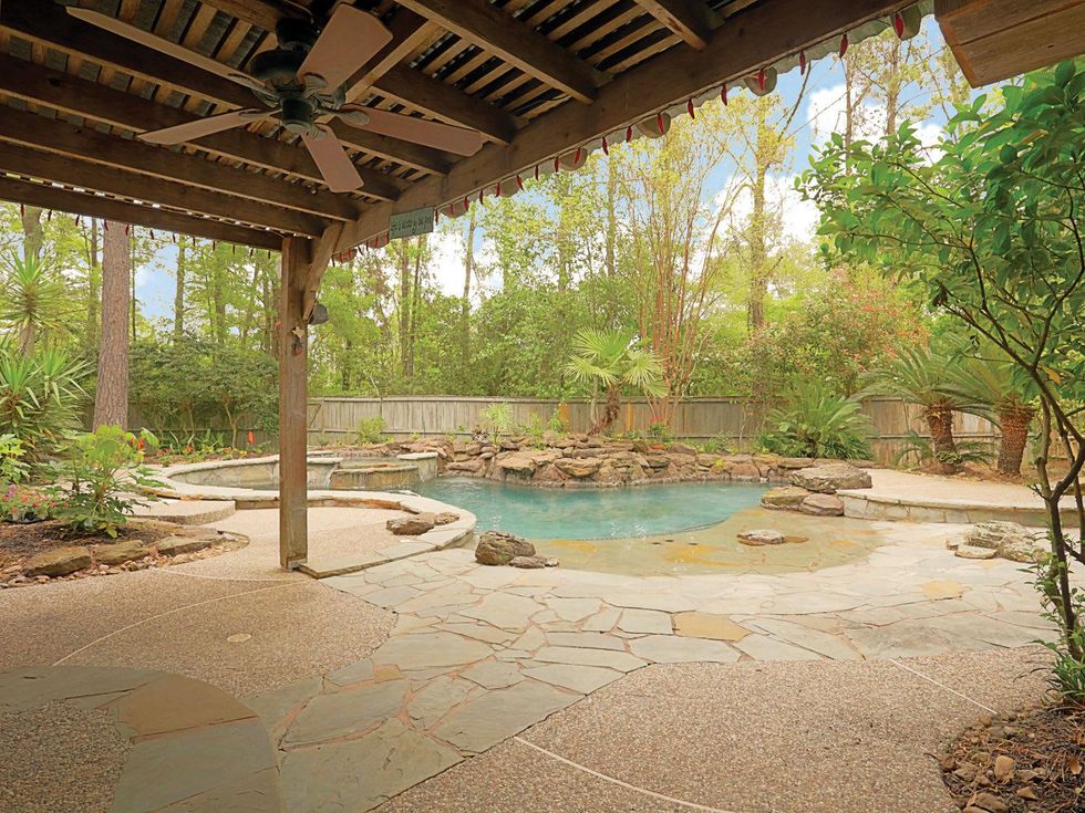 14 On the Market 39 Cottage Grove place The Woodlands April 2014