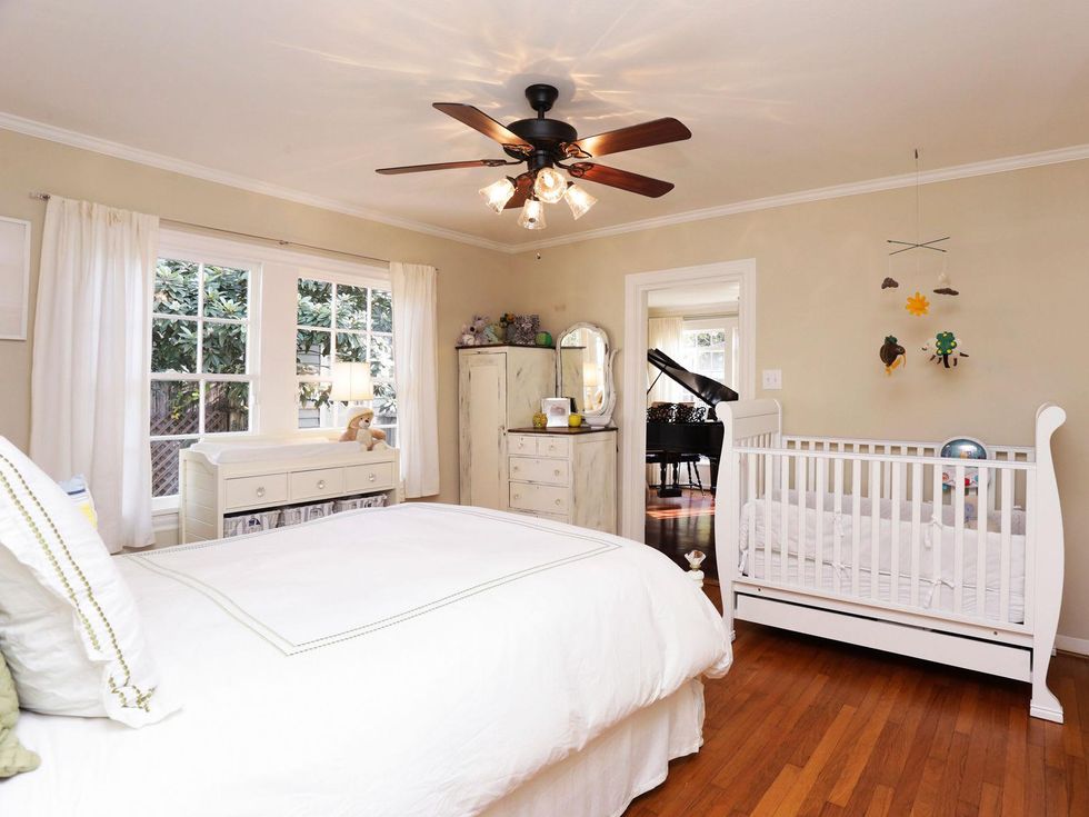 14 On the Market 811 Le Green St. December 2013