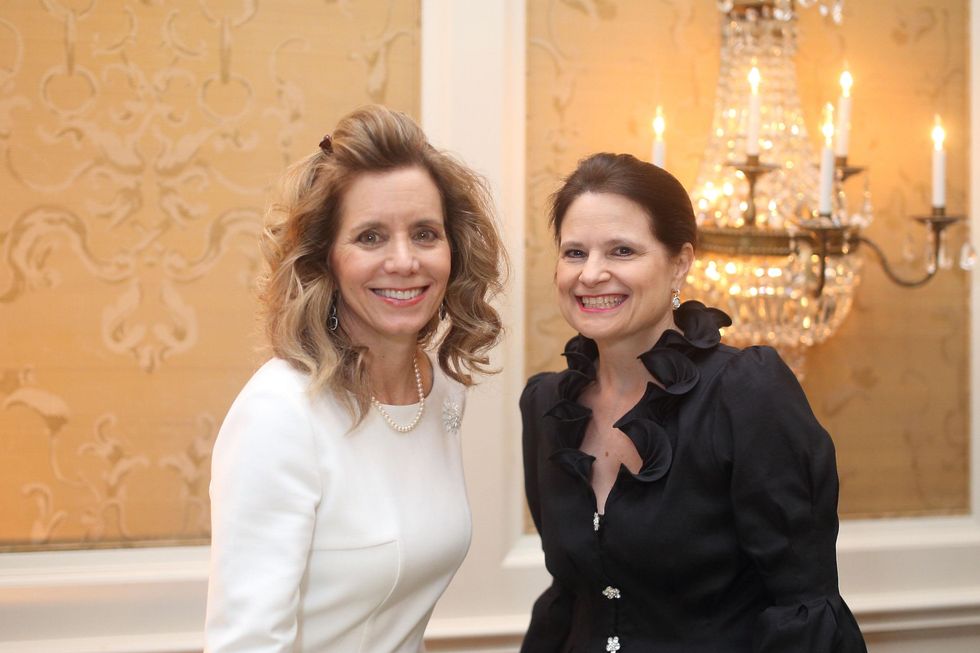 1432 Mary Parmet, left, and Nieves Lawrence at the Sire Under the Stars event March 2015