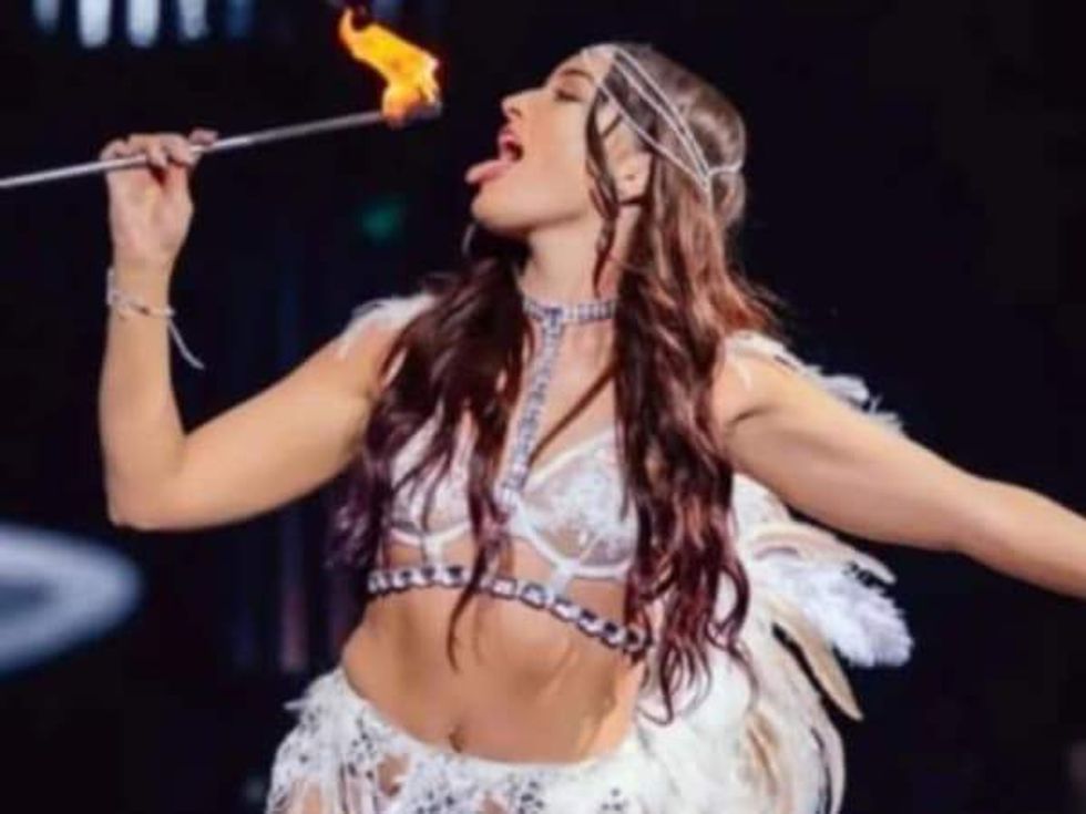 14th Annual VS Lingerie Contest