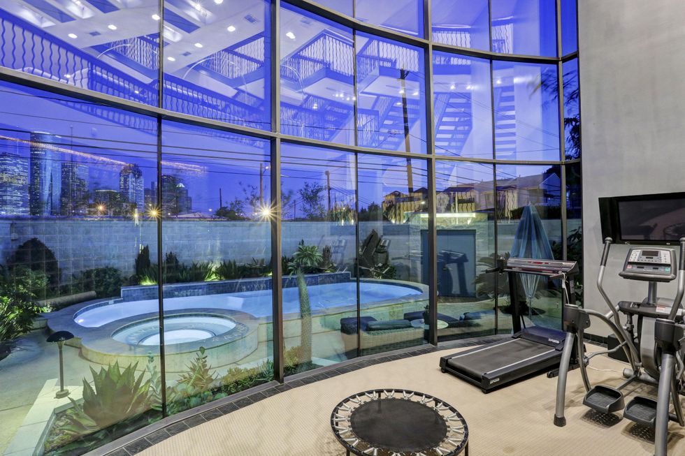 15 On the Market 1322 Dart July 2014