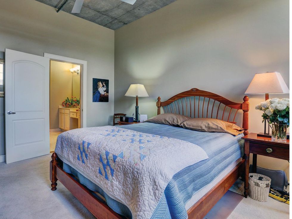 15 On the Market 1616 Fountain View No. 310 August 2014